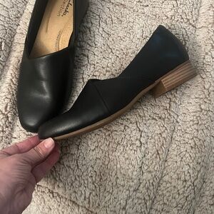 Clarks Black Leather Shoes with Tan Interior
